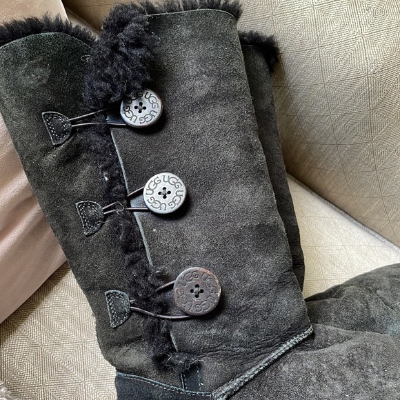 UGG boots - Picture 2 of 6